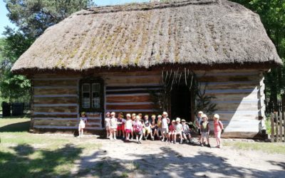 Muzeum Wsi Radomskiej pierwszy raz powitało naszą wesołą grupę.