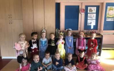 MIĘDZYNARODOWY DZIEŃ POSTACI Z BAJEK