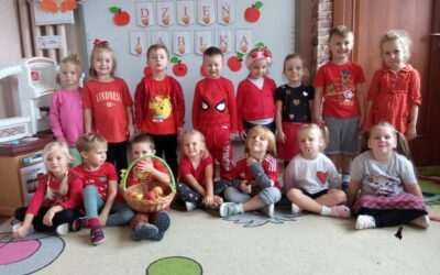 „MAŁE RĄCZKI SĄ GOTOWE DO MIGANIA W ŚWIĘTA NIETYPOWE”